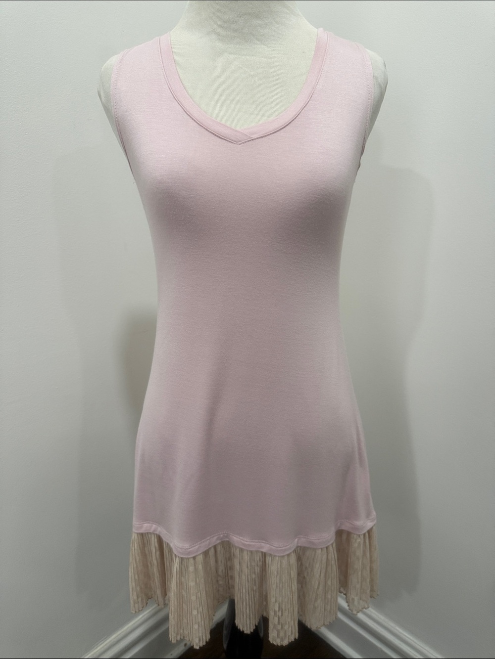 Logo Layers Sleeveless V-Neck Pleated Knit Tank/dress Light Pink XXS